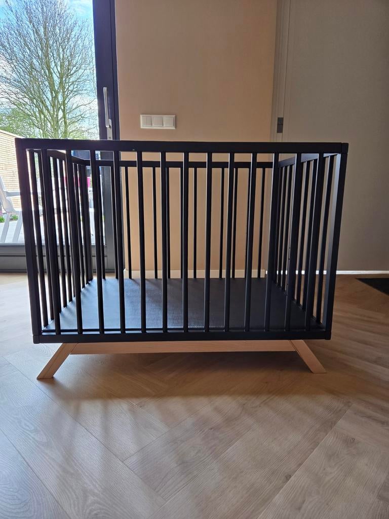 Box met groen boxkleed - zo goed als nieuw 100x75cm, Ophalen, Zo goed als nieuw, Vierkant, Boxkleed
