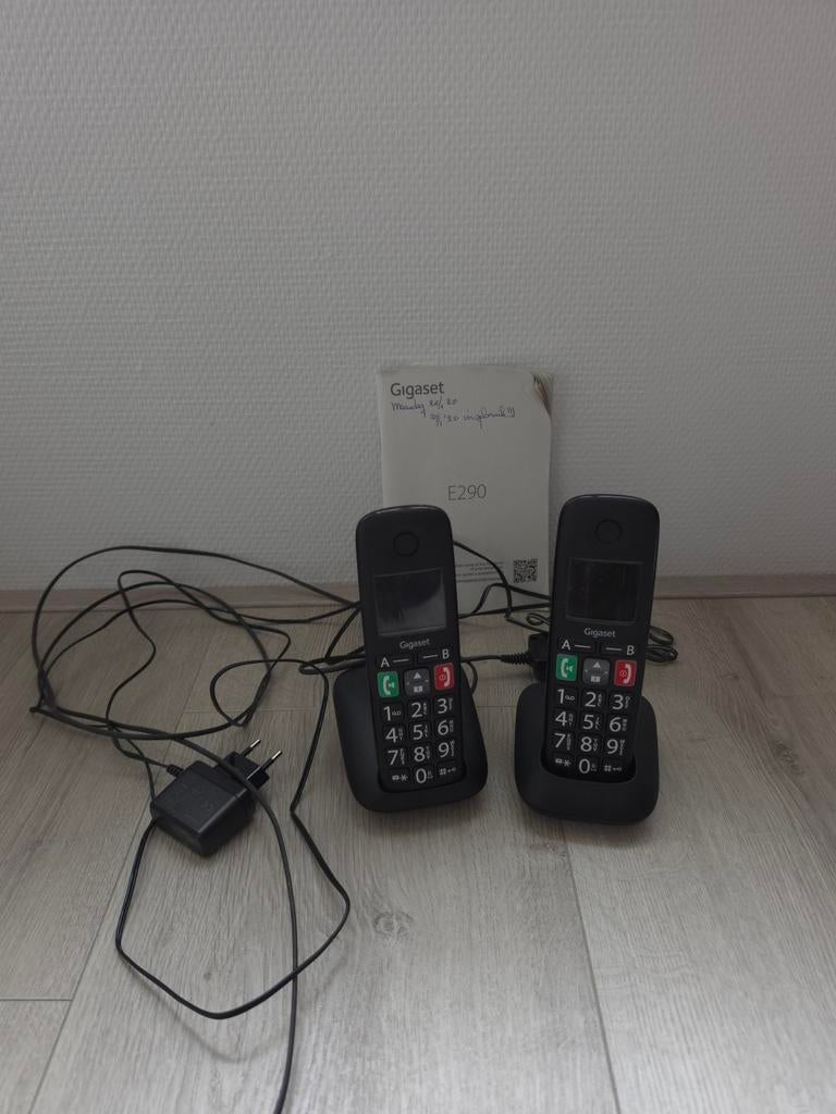 Gigaset E290 Duo DECT telefoonset met grote toetsen, Ophalen of Verzenden, Zo goed als nieuw, 2 handsets