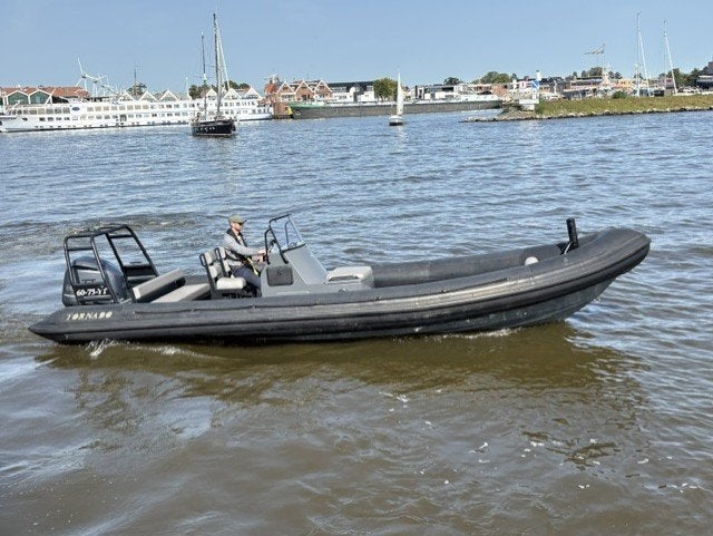 tornado 8.50 rib met F300 yamaha, 9 m, Gebruikt, 1 cm, Yamaha