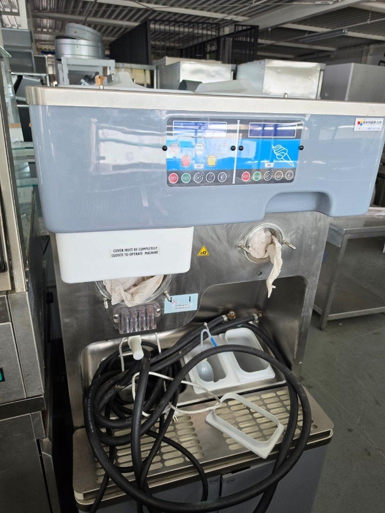 carpigiani k3, Witgoed en Apparatuur, IJsmachines, Ophalen, Zo goed als nieuw, Zelfvriezend