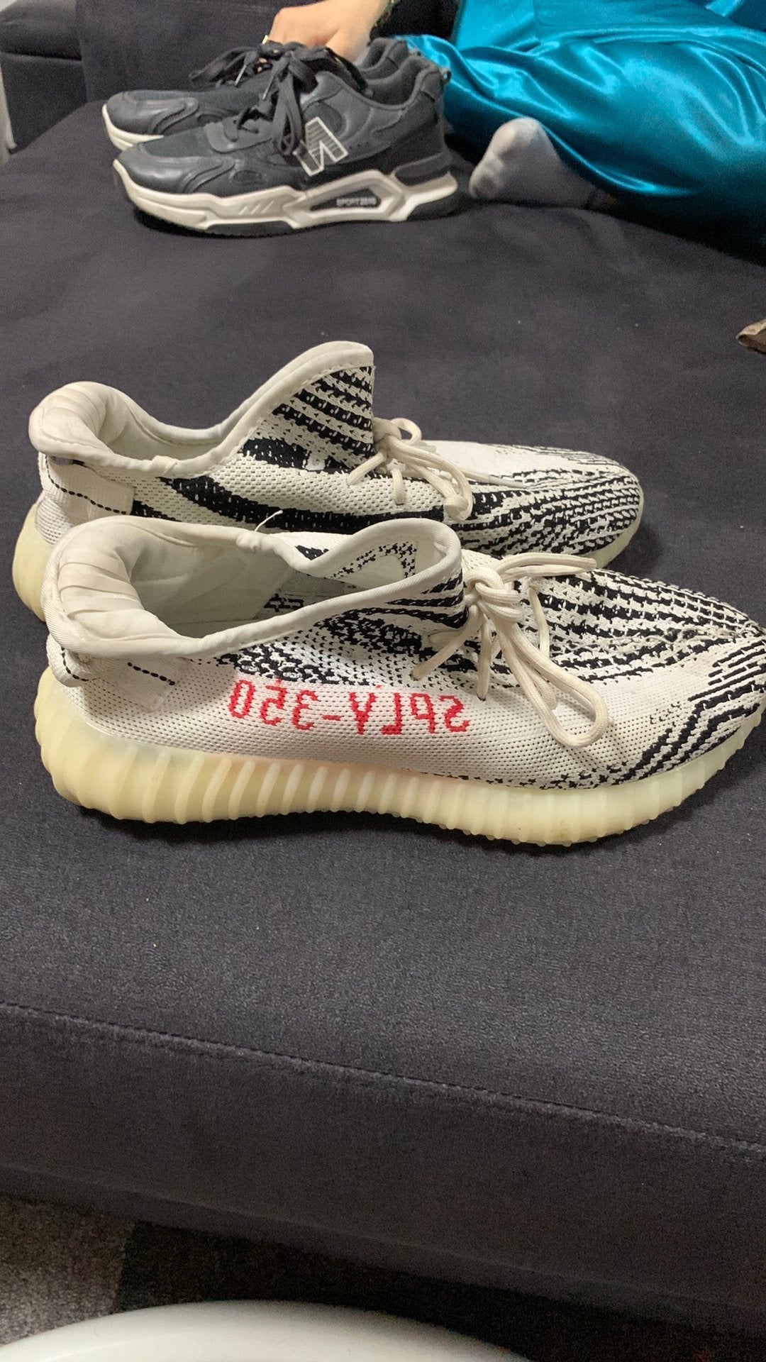 Yeezi schoenen, Ophalen, Zo goed als nieuw