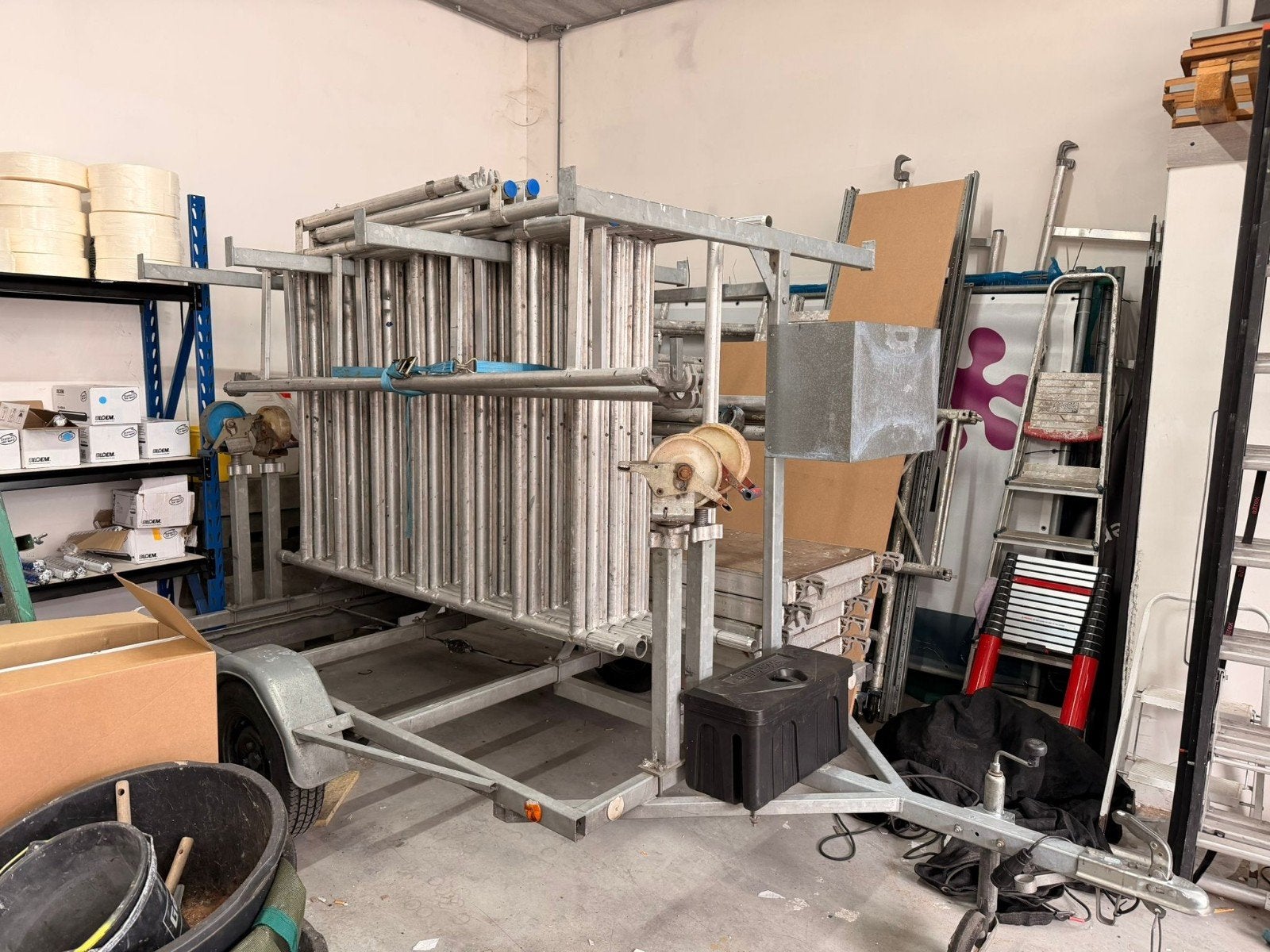 gebruikte rolsteiger op aanhanger werkhoogte 10.2 meter, Doe-het-zelf en Verbouw, Ophalen, Gebruikt, Rolsteiger of Kamersteiger
