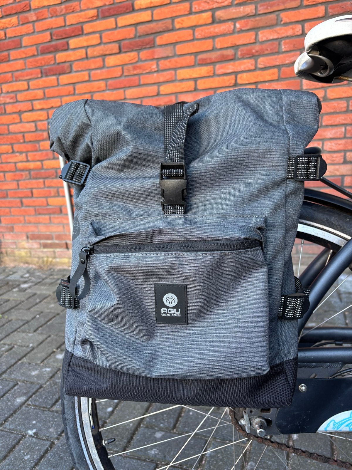 Zgan AGU Afpak Fietstas Roll Top Waterdicht Grijs, Ophalen, Zo goed als nieuw