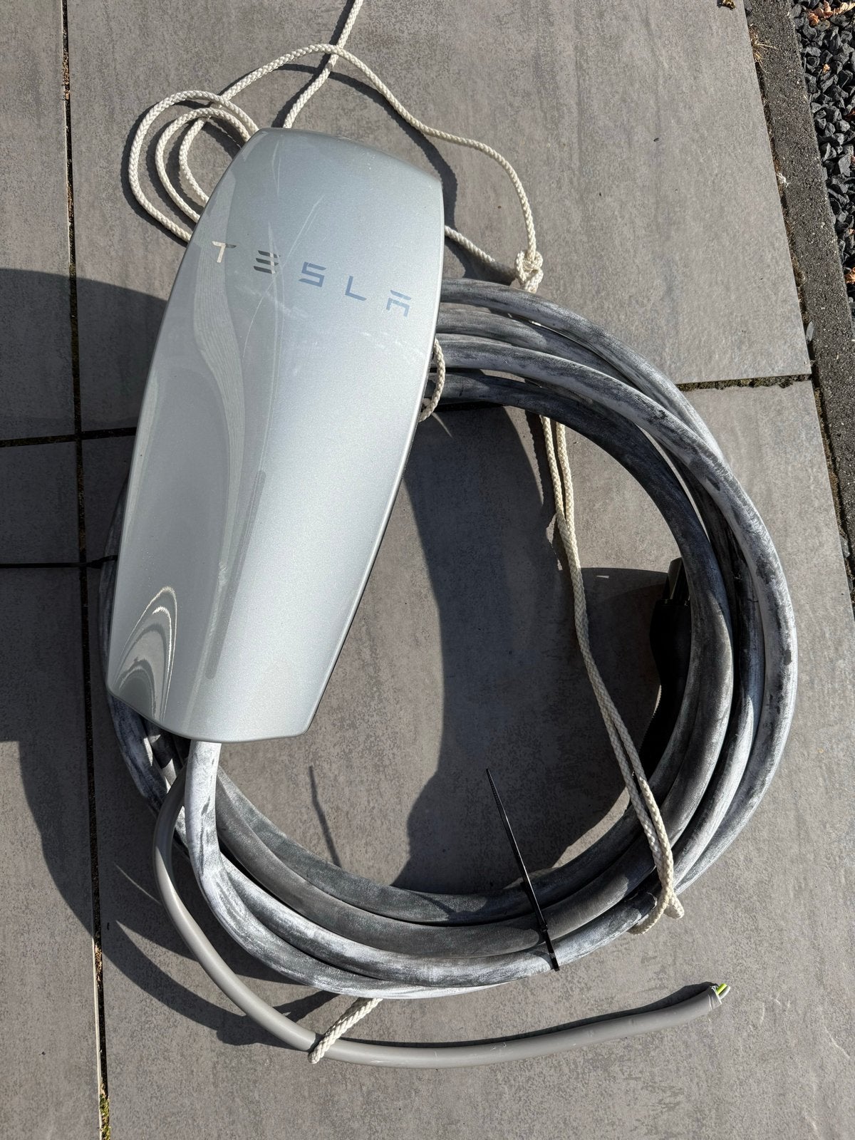 Tesla Wall Connector Gen 2 Laadstation, Auto-onderdelen, Ophalen, Gebruikt
