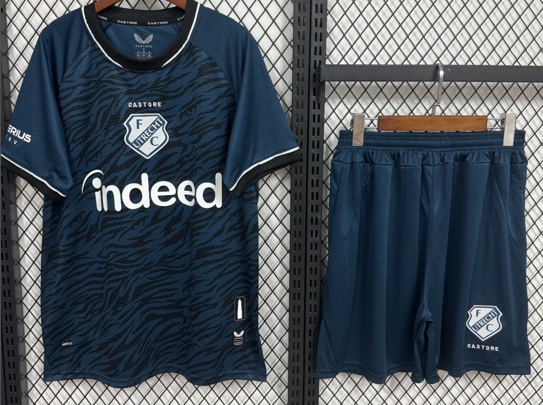 FC Utrecht 26/27 Uit Shirt - Nieuw! Fan Versie, Sport en Fitness, Verzenden, Nieuw, Shirt