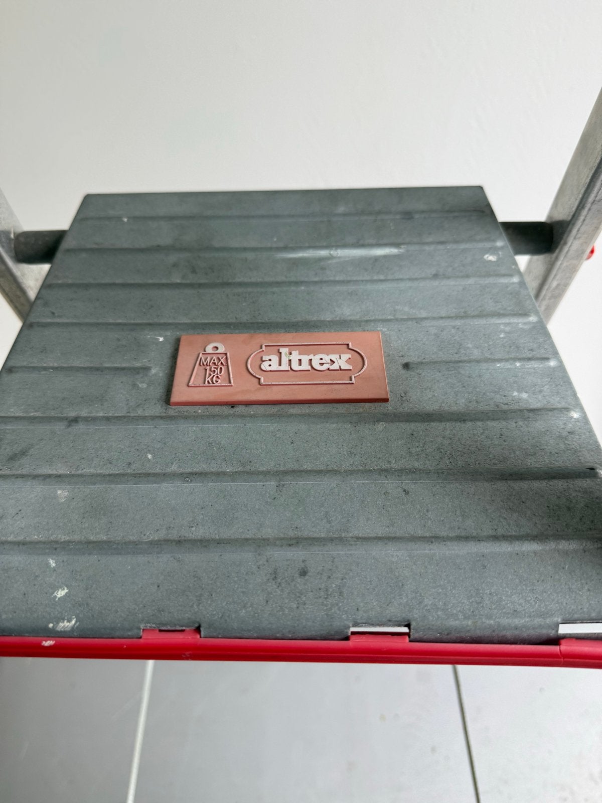 Altrex Steddy S 505 Huishoudtrap, Ophalen of Verzenden, Zo goed als nieuw, Minder dan 2 meter, .