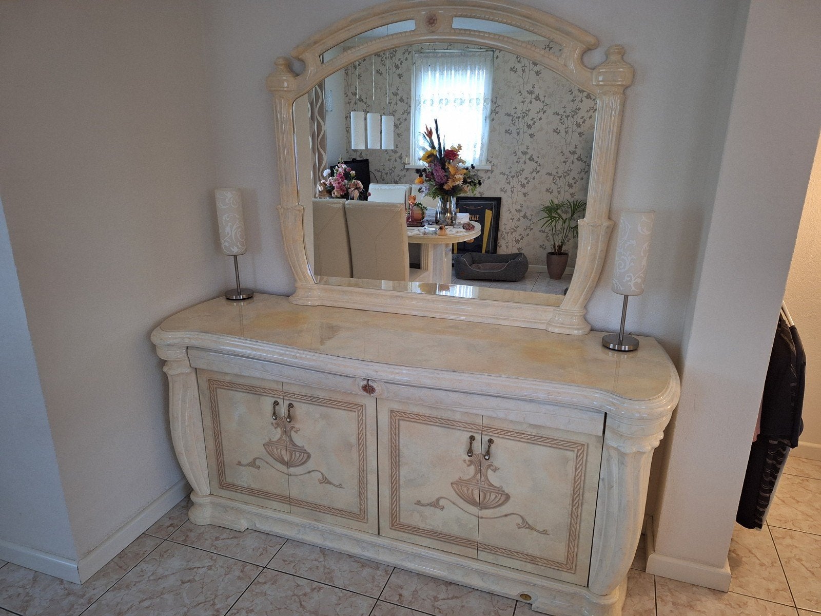 Prachtige klassieke dressoir met spiegel, Ophalen, Overige materialen, Gebruikt, 150 tot 200 cm