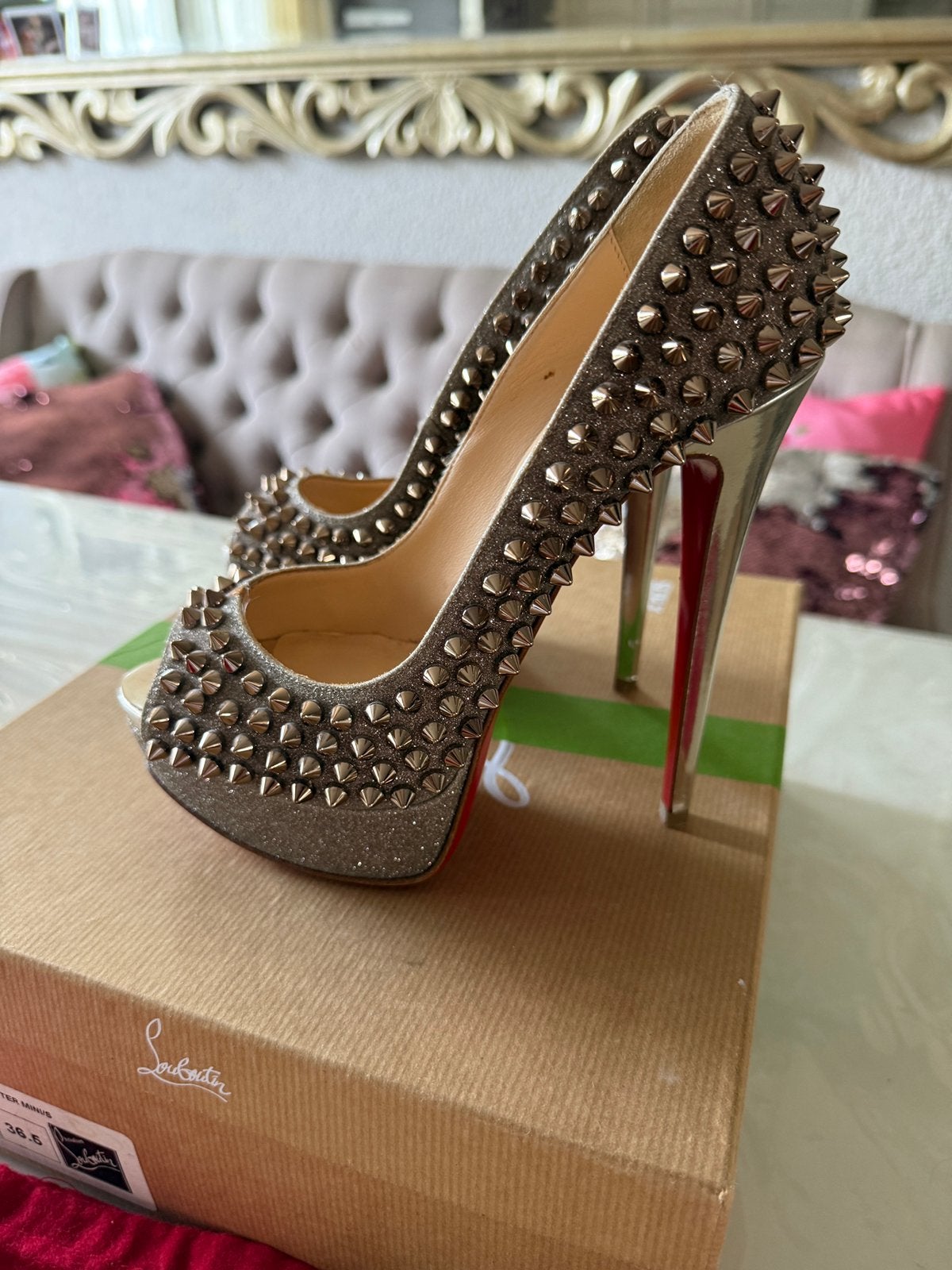Christian Louboutin Lady Peep Spikes 150mm, Kleding | Dames, Schoenen, Pumps, Overige kleuren, Ophalen of Verzenden, Zo goed als nieuw