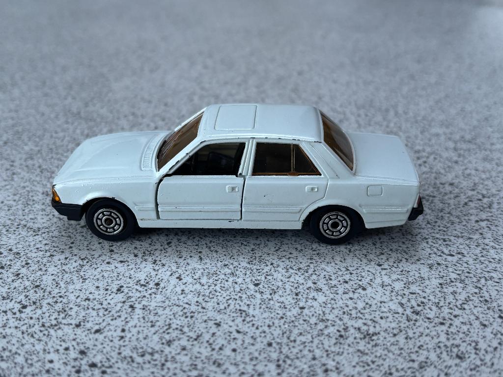Peugeot 505 wit van Norev 1:43, Ophalen of Verzenden, Gebruikt, Auto, Norev