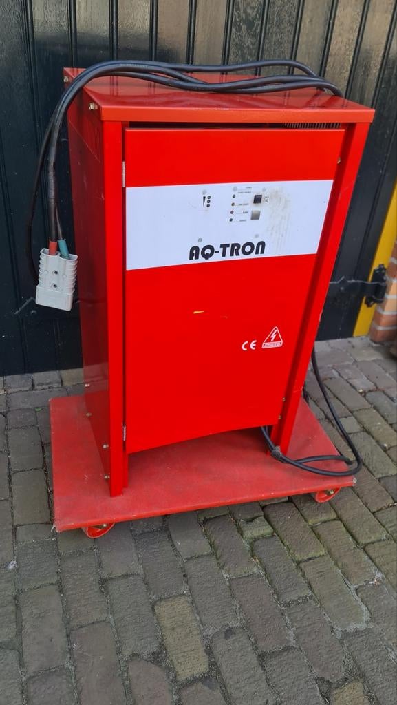 AQ-TRON Acculader 48V 100A Driefase, Ophalen of Verzenden, Gebruikt, Universele onderdelen