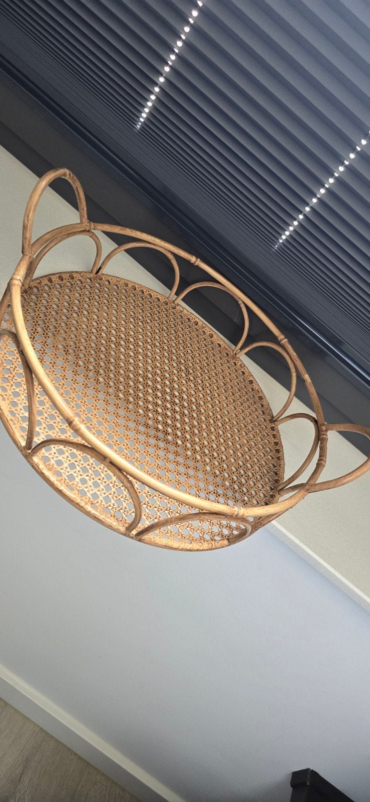 Rotan dienblad met gevlochten patroon, Gevlochten, Gebruikt, Natuurlijk materiaal, Rond