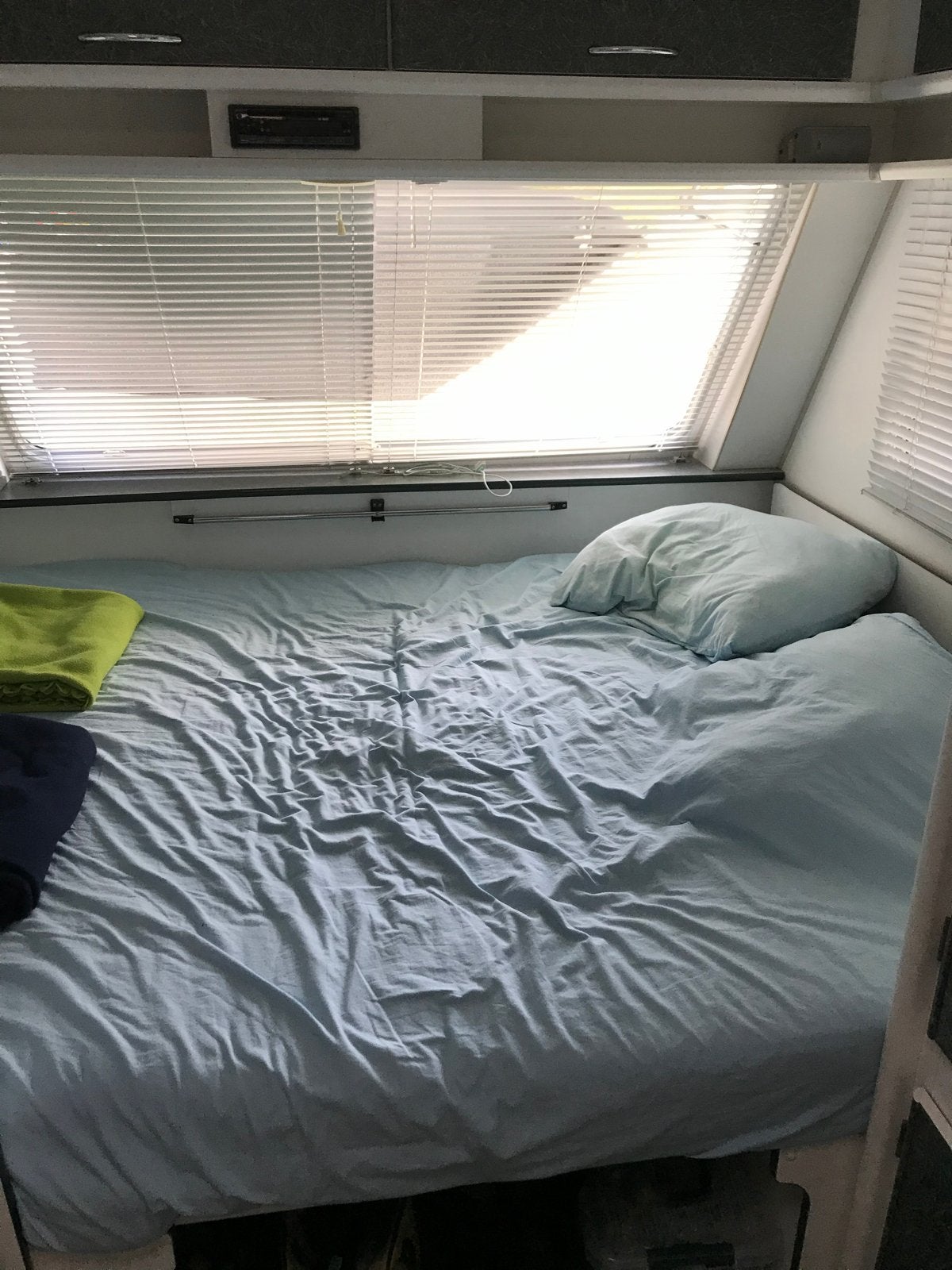 Delta 3500 DD Caravan uit 1997 - Compact en Compleet, Omvormbare zithoek, Treinzit, Particulier, 4 tot 5 meter