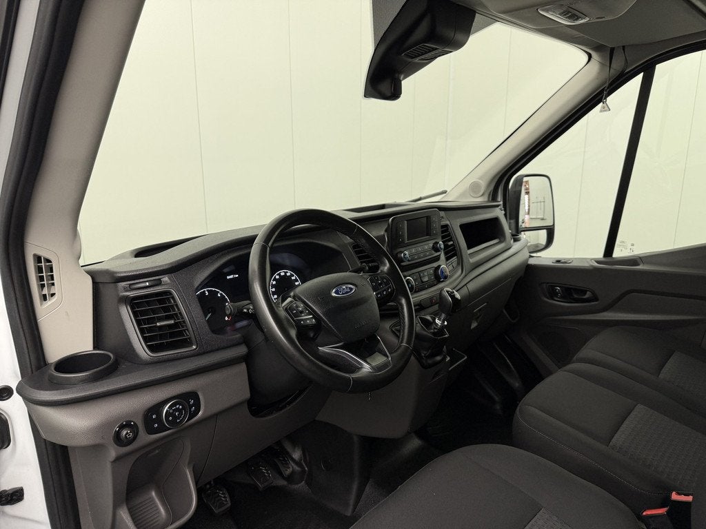 Ford Transit 2.0TDCI L4H3 Jumbo | Airco | Camera | Cruise |, Auto's, Bestelauto's, Stof, Gebruikt, Ford, 131 pk