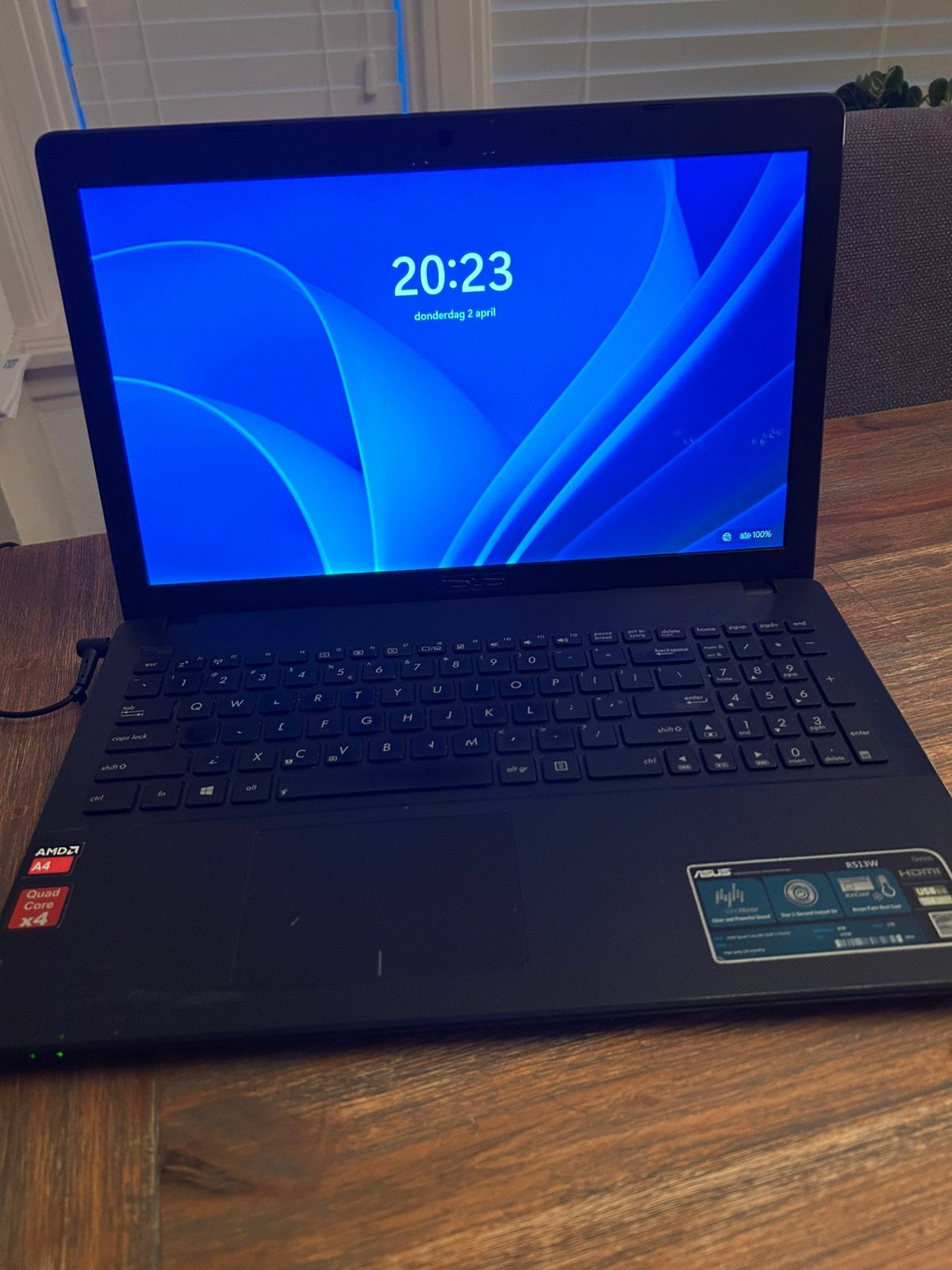 Asus laptop met Windows 11 pro AMD A4 Quad Core, Ophalen, 2 tot 3 Ghz, Zo goed als nieuw, SSD