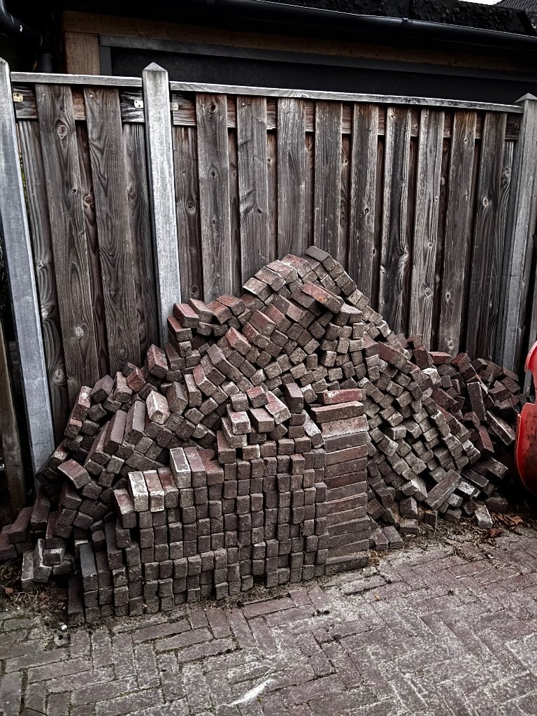 Gebakken klinkers grijs/rood, Tuin en Terras, Ophalen, Overige materialen, Gebruikt, Klinkers