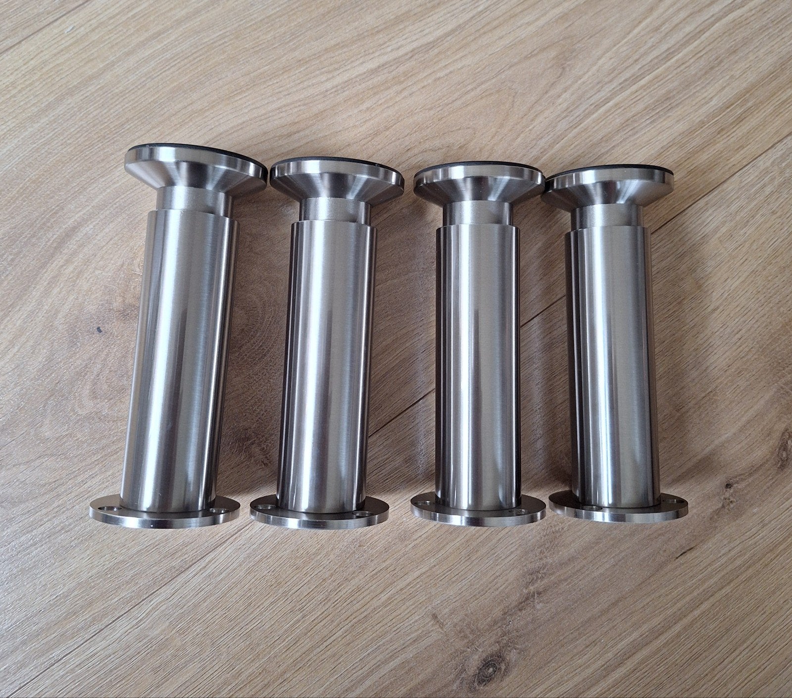 POOTJES RVS 15/17 CM - TAFEL - KAST BANK OF  BOXPRING, Huis en Inrichting, Ophalen of Verzenden, Nieuw