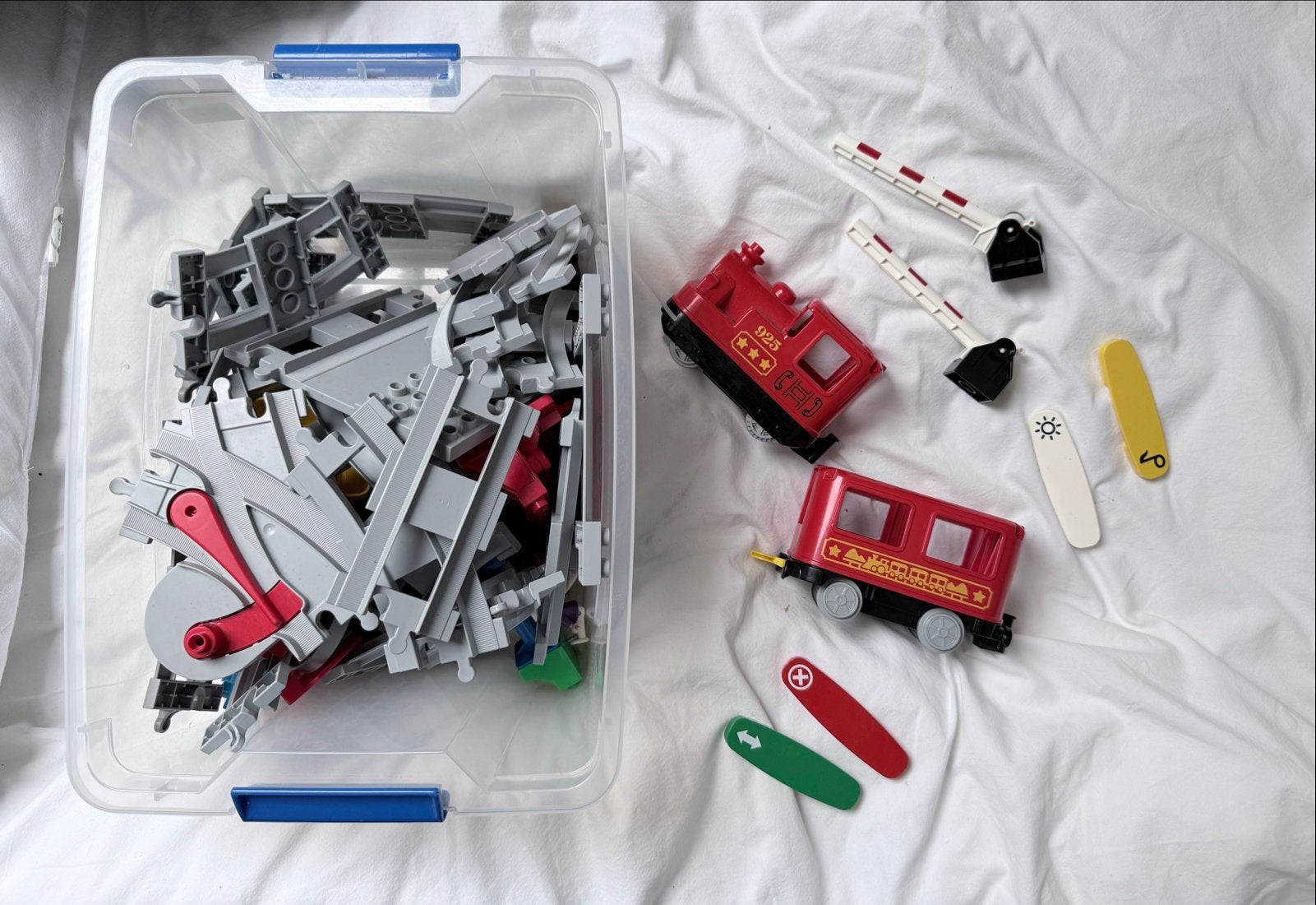 Leuke Duplo trein met rails, muziek en lampjes, Ophalen, Zo goed als nieuw