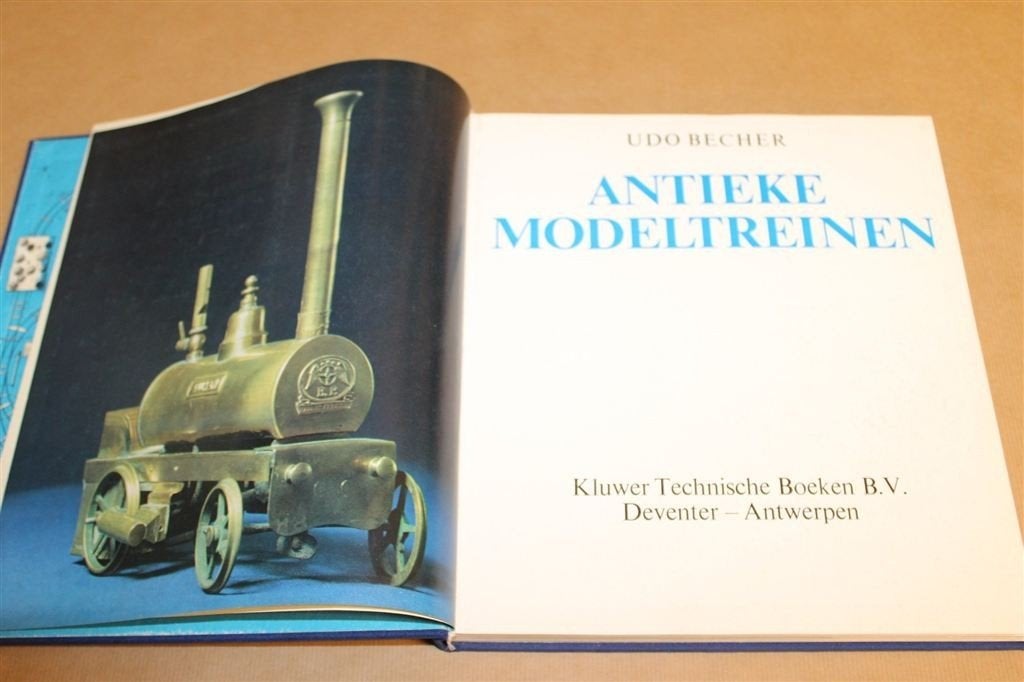Antieke Modeltreinen — Becher, Kluwer 1979, Wisselstroom, Gebruikt, -, -