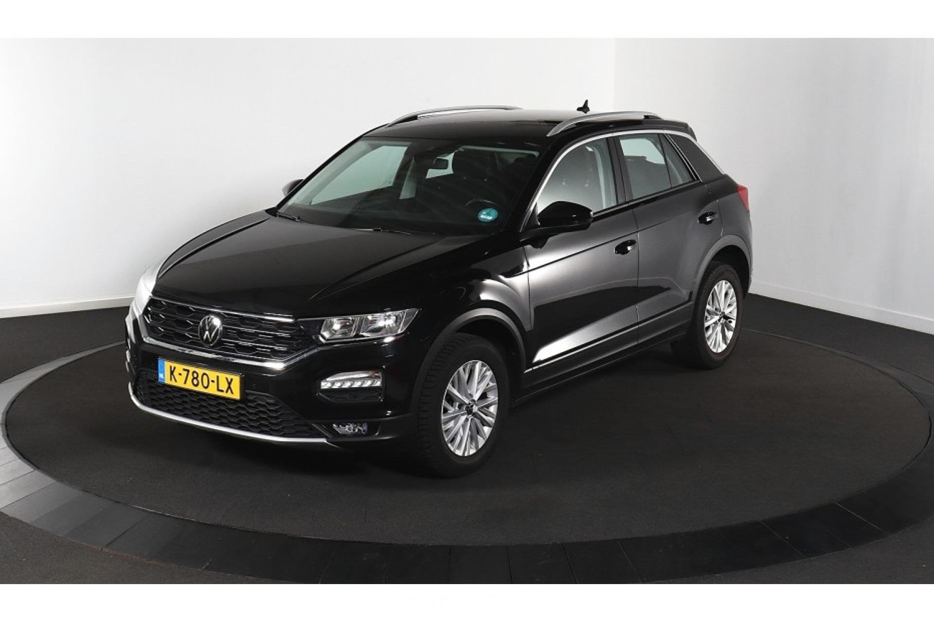 Volkswagen T-Roc 1.0 TSI Style Business (bj 2021), Auto's, Gebruikt, 1194 kg, Zwart, Bedrijf