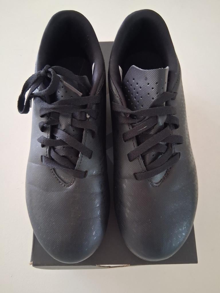 Adidas voetbalschoenen zwart maat 35, Maat XS of kleiner, Ophalen of Verzenden, Zo goed als nieuw, Schoenen