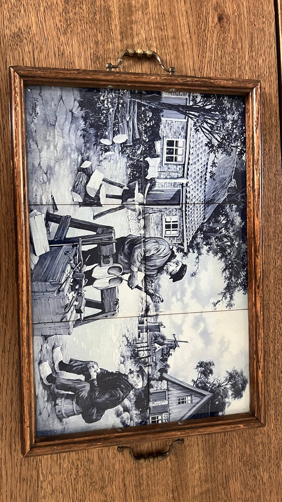 Antiek dienblad met Delfts blauw keramiek en houten frame, Ophalen