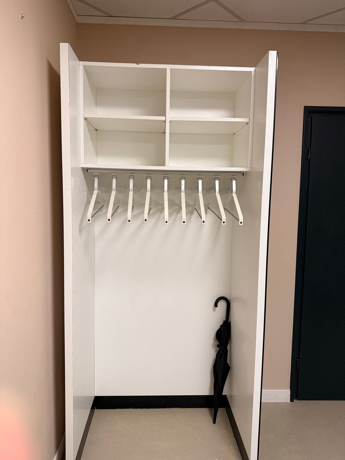 Witte garderobekast met planken en hangruimte, Ophalen, Met plank(en), Gebruikt, 100 tot 150 cm