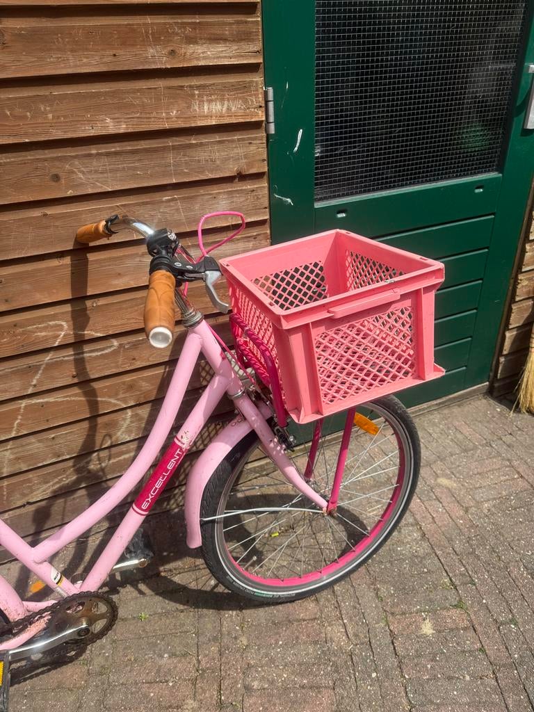 Roze kinderfiets met krat - Excellent, Ophalen, Gebruikt, Terugtraprem, 26 inch of meer