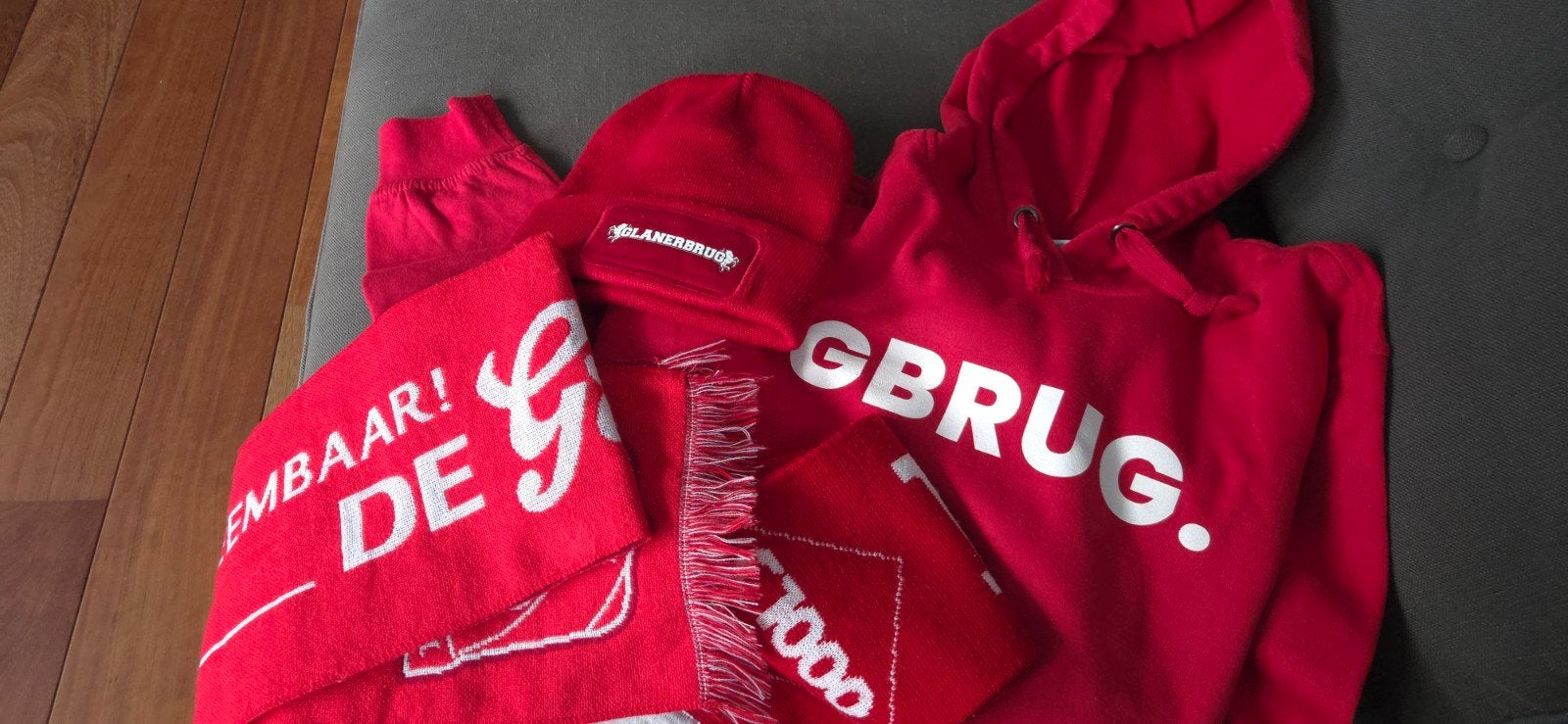 FC Twente hoodie, muts en sjaals, Maat L, Ophalen, Zo goed als nieuw