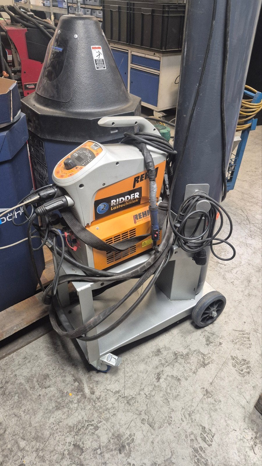 Rehm Tiger 230 AC/DC TIG lasapparaat met gasfles, Ophalen, Gebruikt, 150 tot 250 ampère, Tig