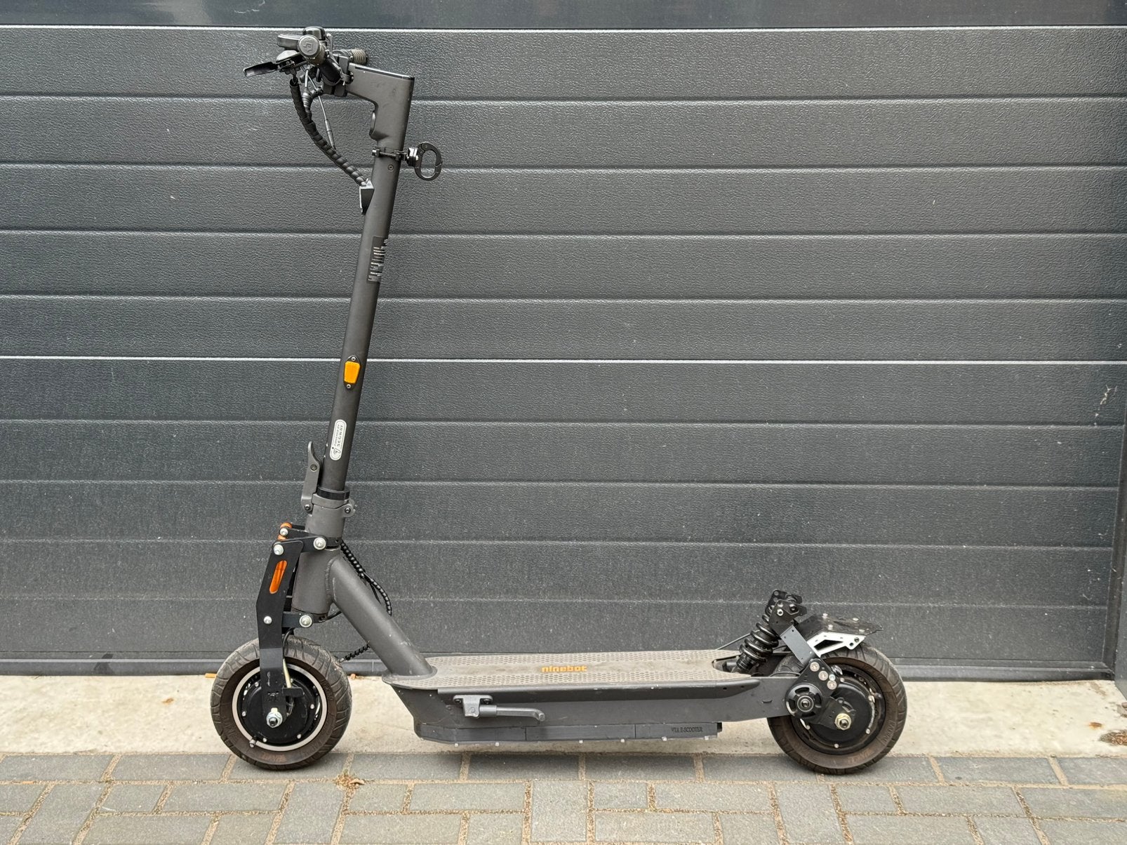 UNIEK Dual motor Ninebot G30 Max 3000w 60v racestep 80km/U, Fietsen en Brommers, Steps, Ophalen of Verzenden, A, Elektrische step (E-scooter)