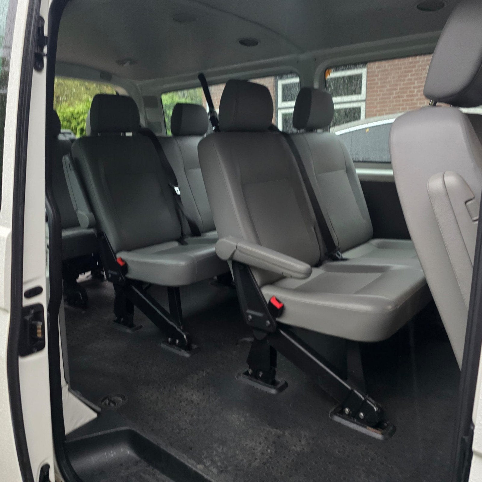 Foto 5 van Volkswagen Transporter Kombi 2.0TDI 103KW L2h1 Dsg7 2010 Wit