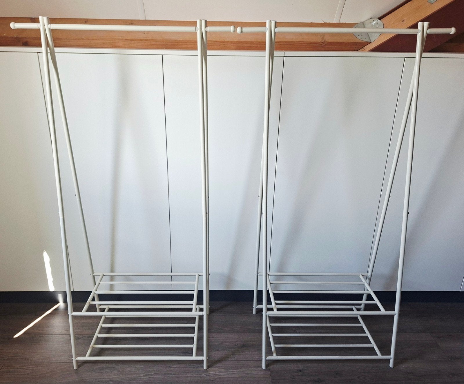 2 kledingrekken met schoenenplateau, Ophalen, Zo goed als nieuw