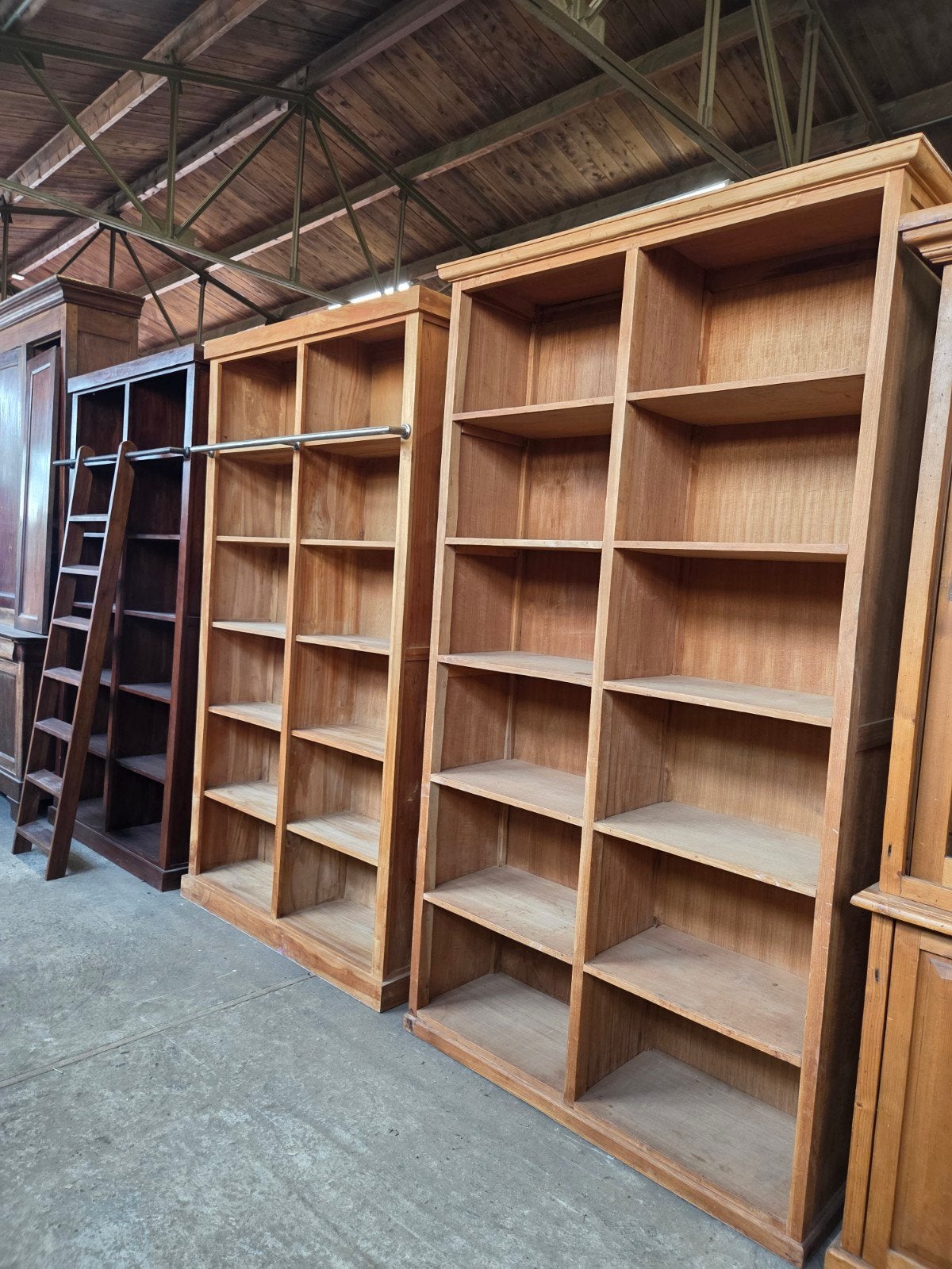 prachtige boekenkast  ~bibliotheekkast ~vakkenkast ~wandkast, Ophalen, X, X, X