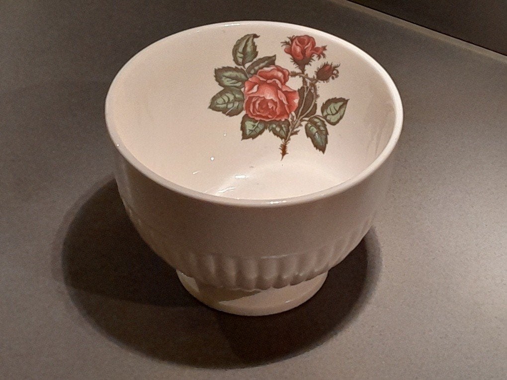 Wedgwood Moss Rose (Suiker)Kom, Huis en Inrichting, Keuken | Servies, Ophalen of Verzenden, Zo goed als nieuw, Kom(men), Wedgwood