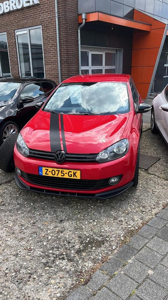 Moet weg!! Schade Volkswagen Golf 1.4 TSI 90KW 5D 2010 Rood, Euro 5, Stof, 4 cilinders, 122 pk