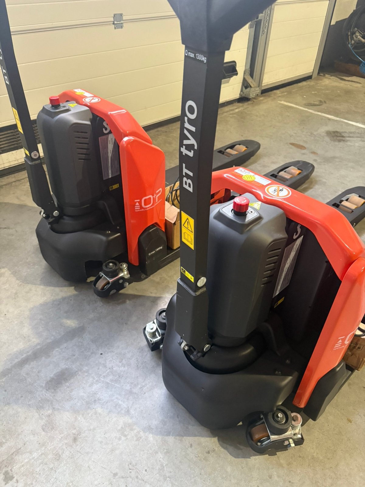 2x BT Tyro LHE130 zgan, 1000 tot 2000 kg, Ophalen, Elektrisch, Heftruck