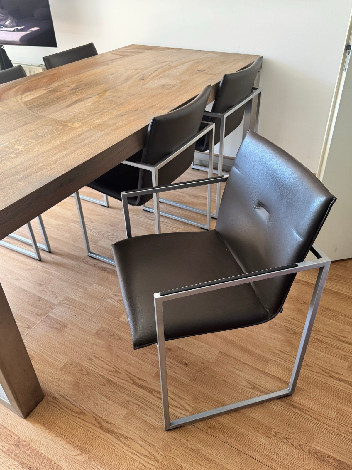 Robuuste eettafel met 6 stoelen Designer (Arco), Ophalen, Gebruikt, Eikenhout, 50 tot 100 cm