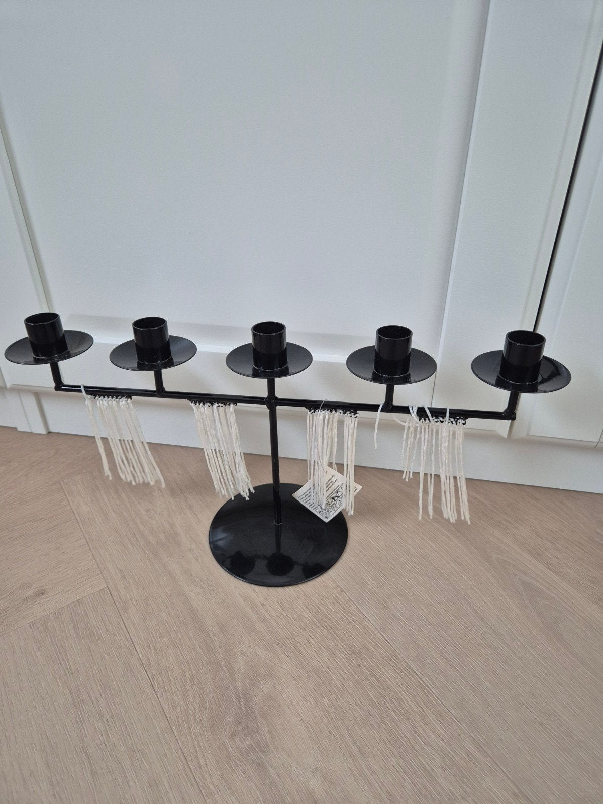 Zwarte Metalen 5-Arms Kandelaar met Franjes (Boho / Ibiza), Ophalen of Verzenden, Nieuw, Wit, Metaal