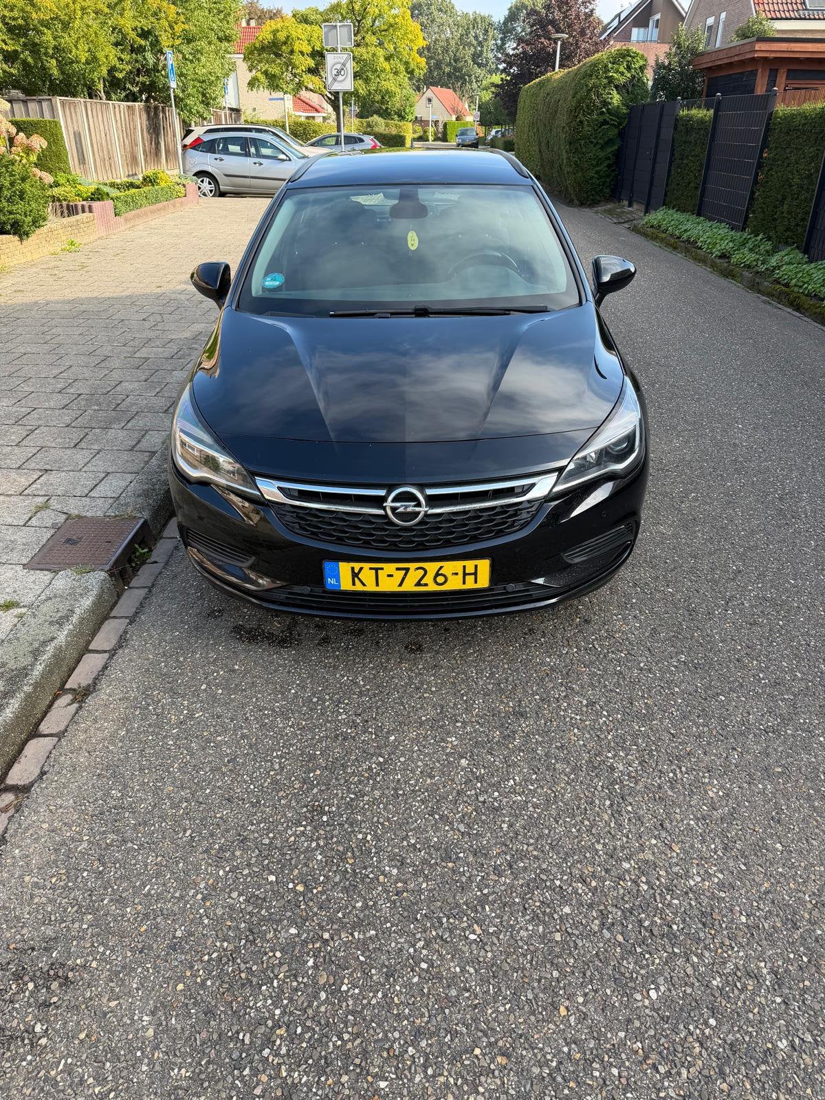 Opel Astra 1.6 Cdti 81KW Sports Tourer 2016 Zwart, Auto's, Voorwielaandrijving, Stof, 4 cilinders, Zwart