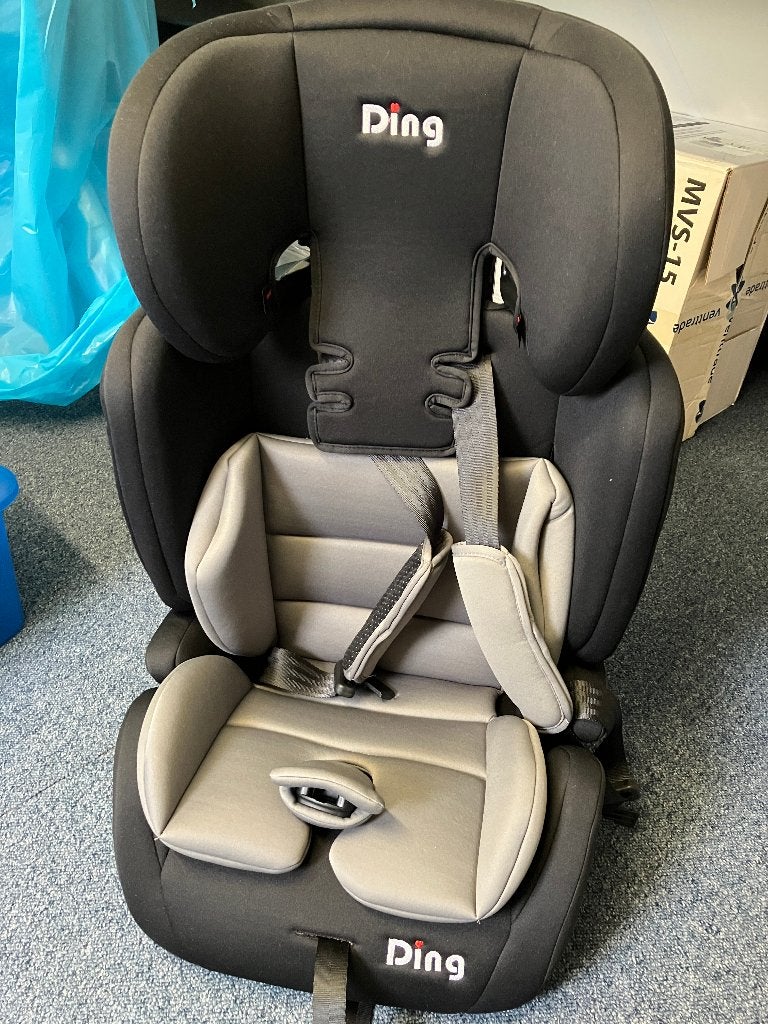 Ding autokinderstoel, Autogordel, Verstelbare rugleuning, 9 t/m 18 kg, Zo goed als nieuw