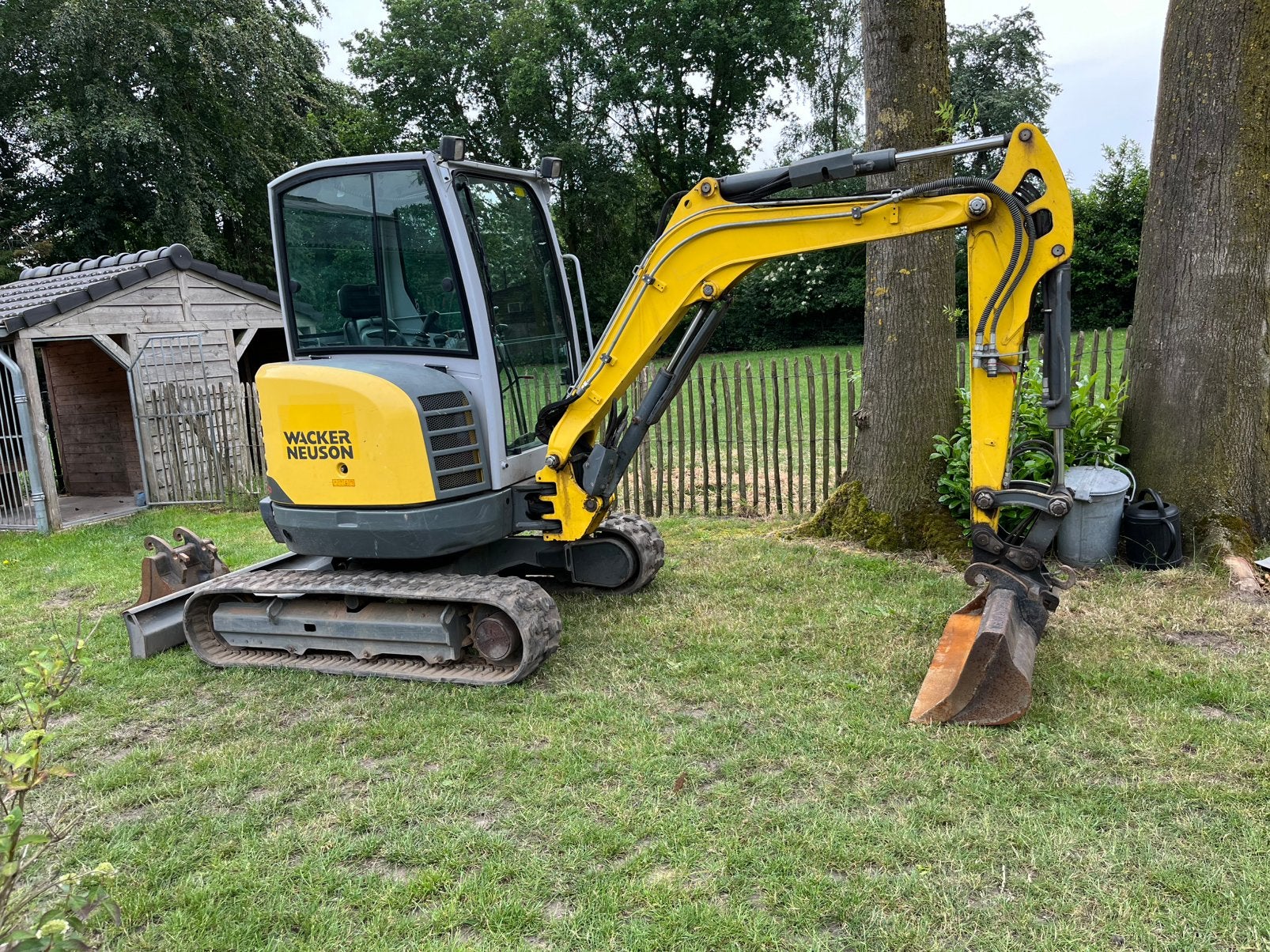 Wacker neuson ez26 BJ2020 met slechts 1650 uur, Zakelijke goederen, Machines en Bouw | Kranen en Graafmachines, Ophalen of Verzenden
