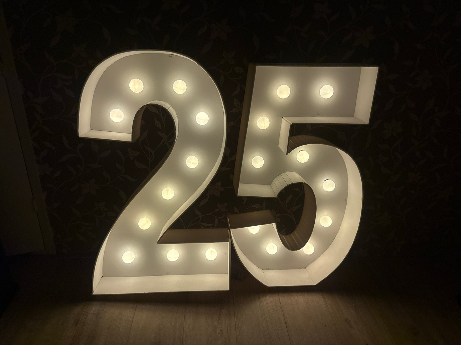 Grote lichtcijfers '25' jaar getrouwd jubilea en feesten, Ophalen, Zo goed als nieuw, Versiering, Geboorte of Huwelijk