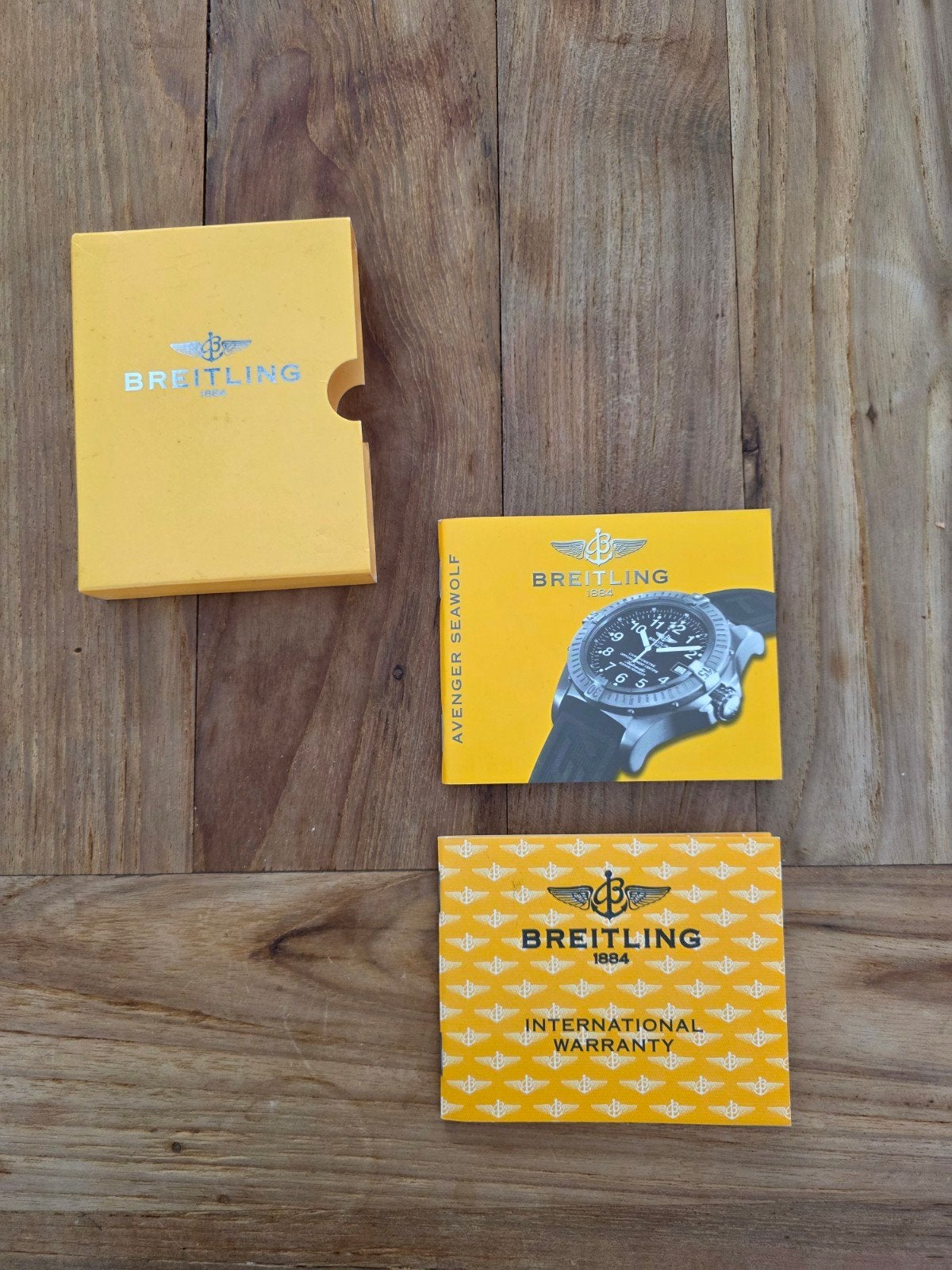 Breitling Avenger Seawolf handleiding en garantieboekje, Breitling SA, Zo goed als nieuw, Info@breitling.com, P.O. Box 1132, 2540 Grenchen, Switzerland