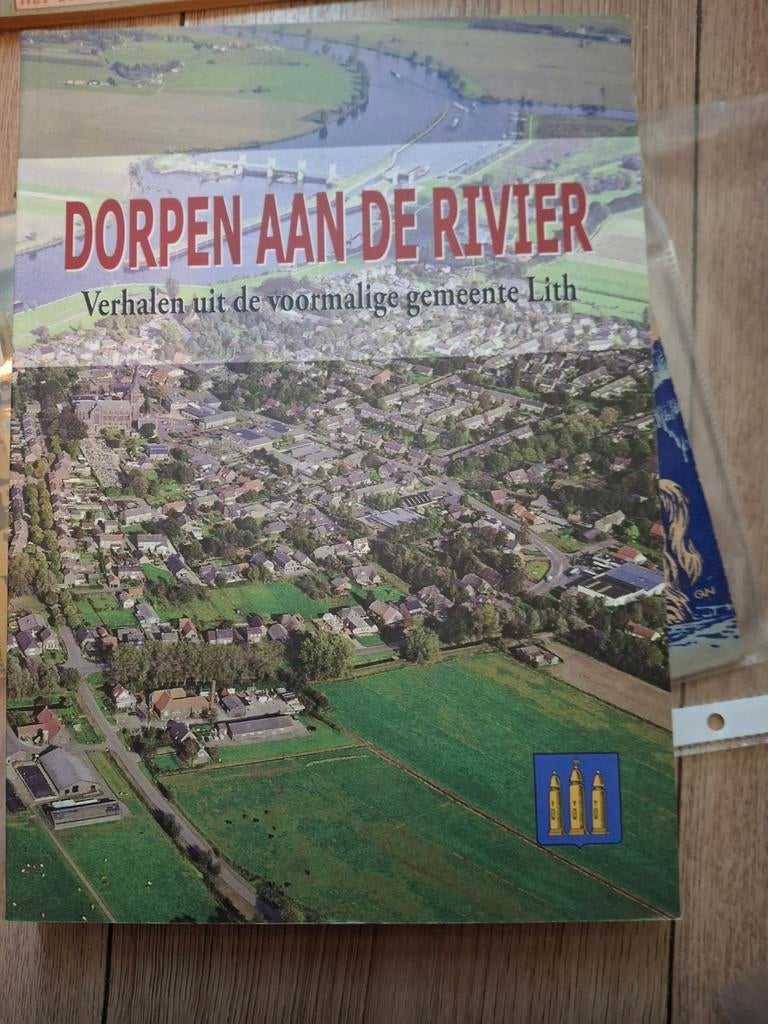 Dorpen aan de rivier,verhalen uit voormalige gemeente Lith, Boeken, Ophalen of Verzenden, Zo goed als nieuw