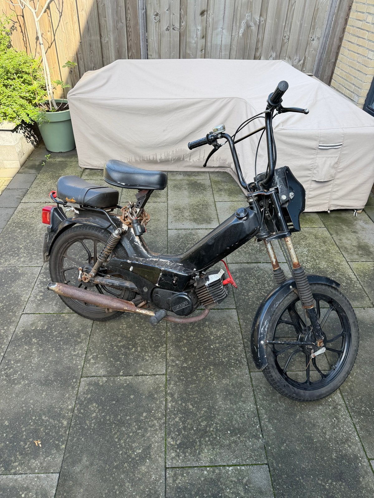 Tomos a35 - Start wel, rijdt niet, remmen defect, gele plaat, Fietsen en Brommers, Ophalen, Gebruikt, Overige modellen, Maximaal 45 km/u