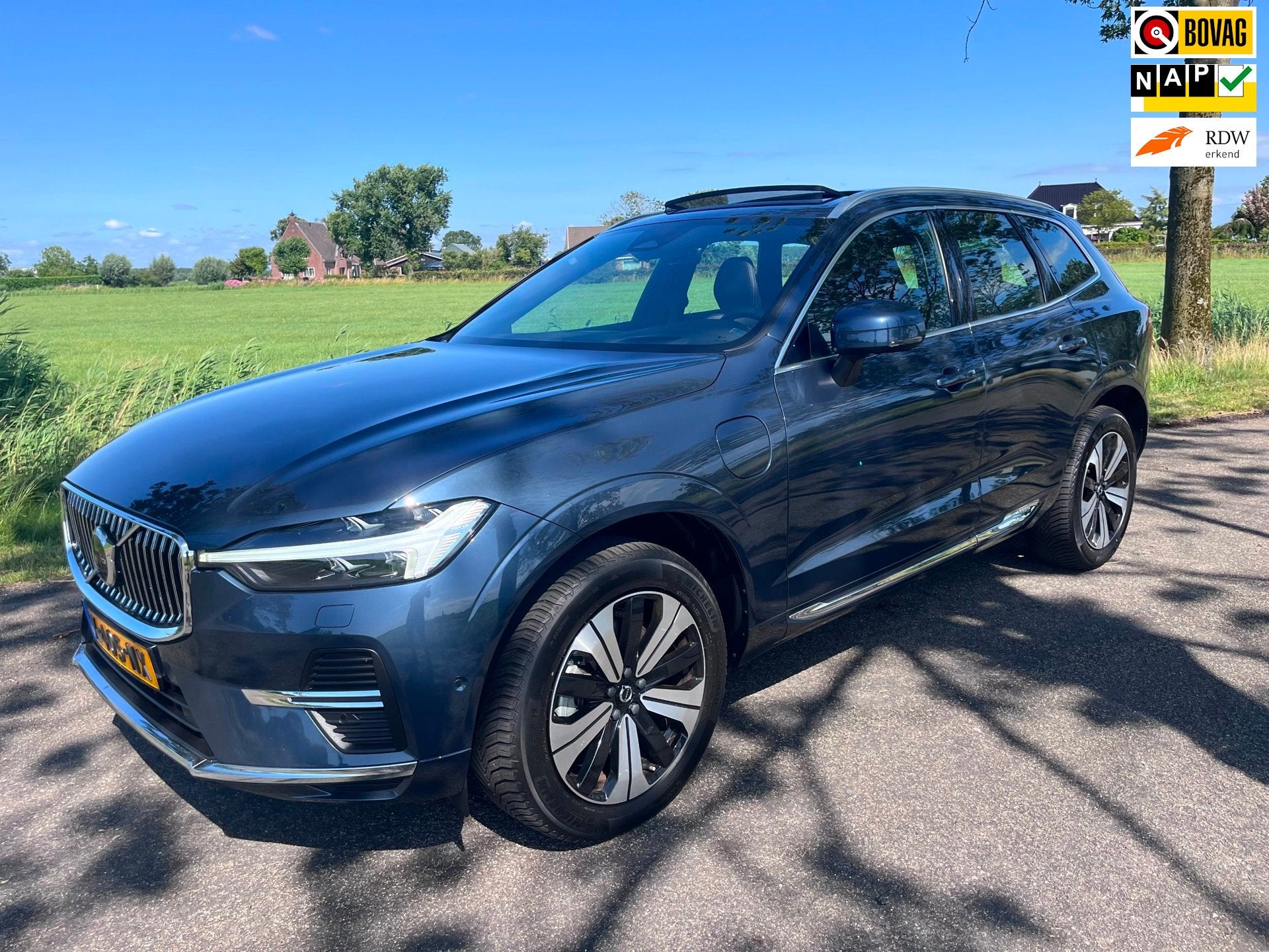 Volvo XC60 2.0 T6 Plug-in hybrid AWD Ultimate Bright, pano., Auto's, Gebruikt, Euro 6, 4 cilinders, 1969 cc