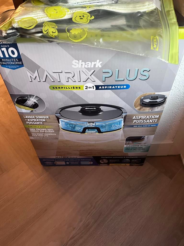 Shark Matrix Plus 2-in-1 Robotstofzuiger en Dweilrobot, Ophalen, Zo goed als nieuw, Reservoir, Robotstofzuiger