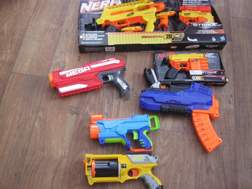 nieuwe en gebruikte nerf strikes, Ophalen of Verzenden, Zo goed als nieuw