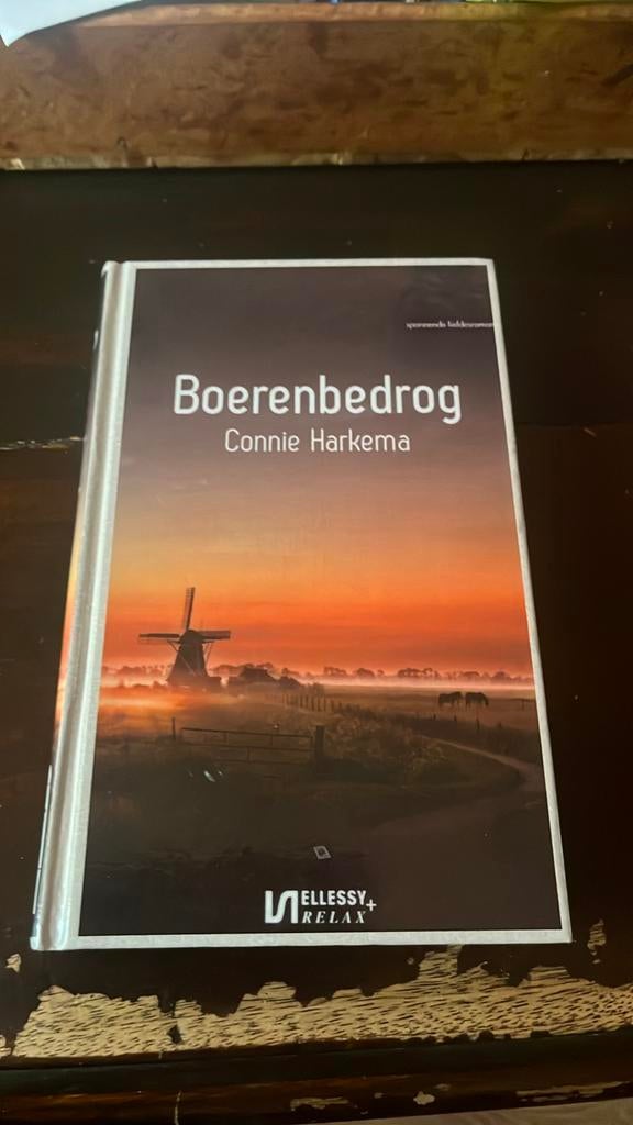 Boerenbedrog - Connie Harkema (Spannende boerenliefdesroman), Ophalen of Verzenden, Gelezen, Nederland