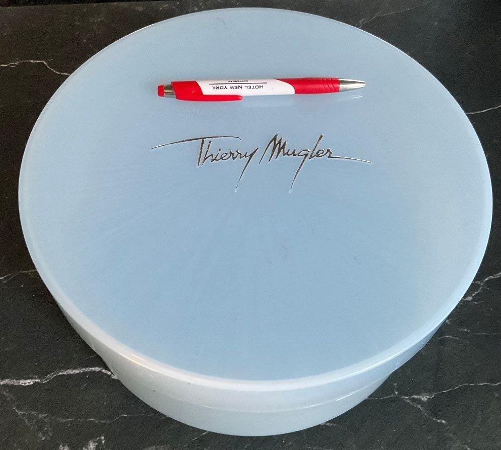 Thierry Mugler - Vintage Opbergbox - Kunststof lichtblauw, Ophalen, Kunststof, Gebruikt, Met deksel